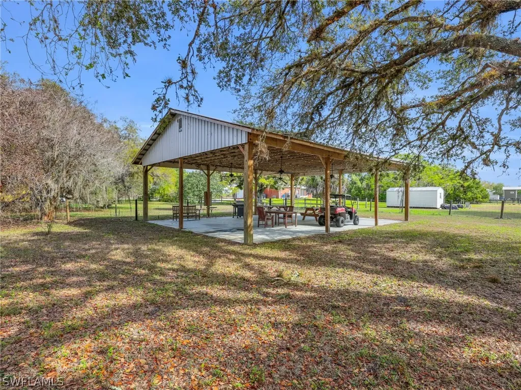 1712 Frontier Circle Labelle FL 33935