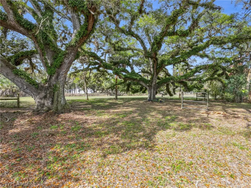 1712 Frontier Circle Labelle FL 33935