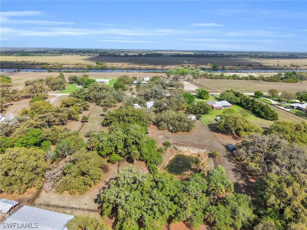 1712 Frontier Circle Labelle FL 33935