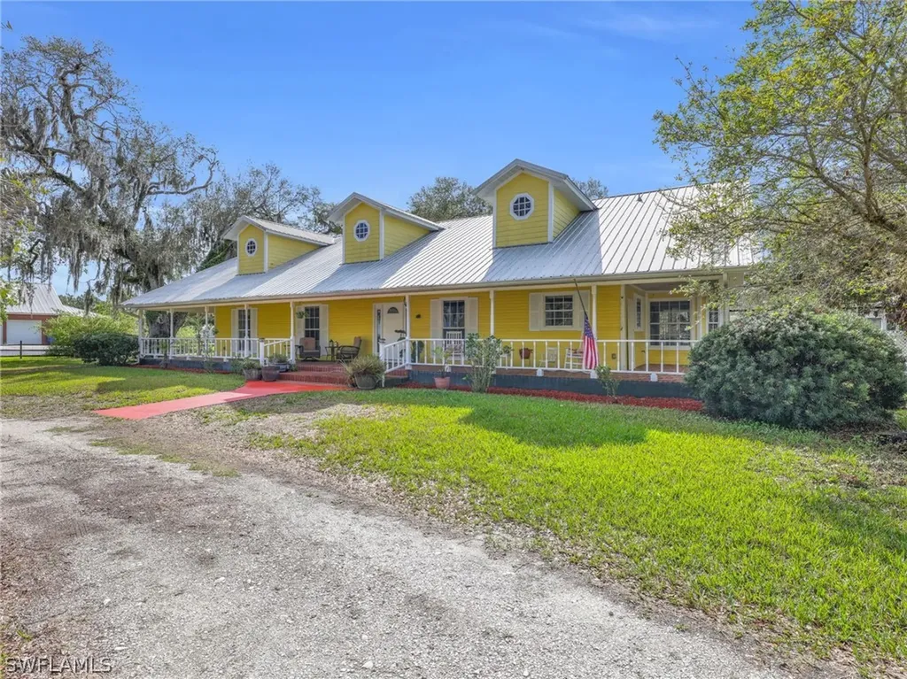 1712 Frontier Circle Labelle FL 33935