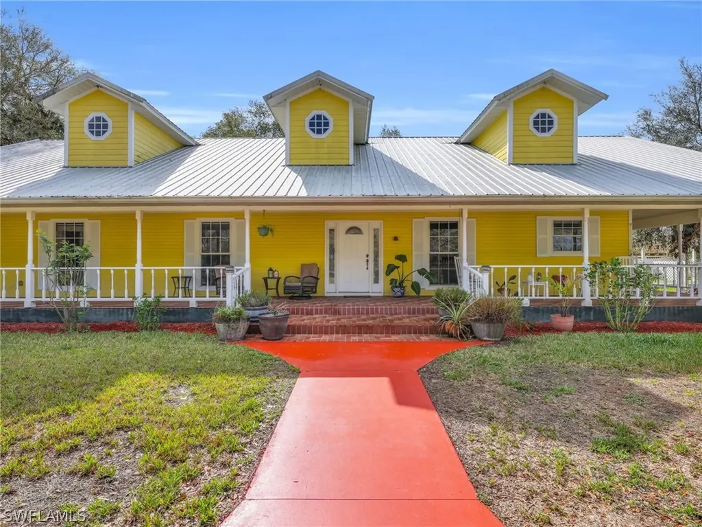 1712 Frontier Circle Labelle FL 33935
