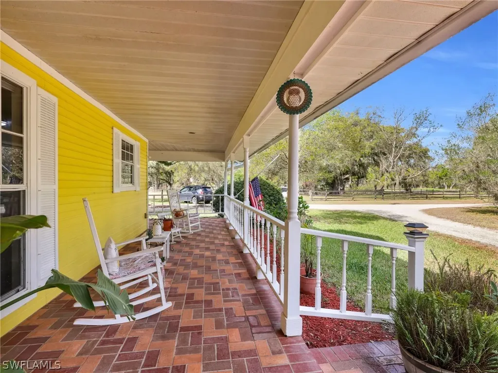 1712 Frontier Circle Labelle FL 33935