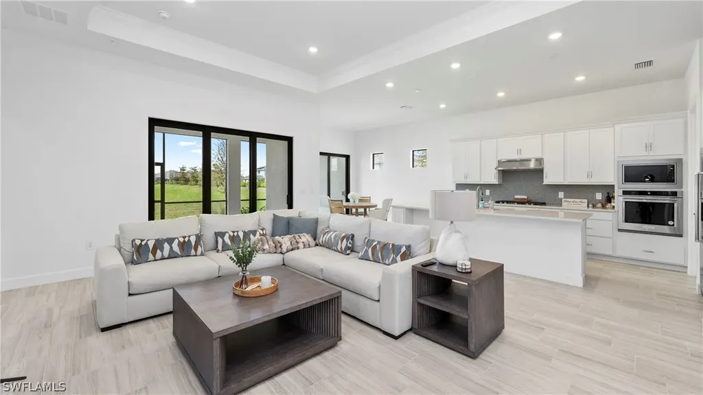 1905 Fresno Avenue Naples FL 34120