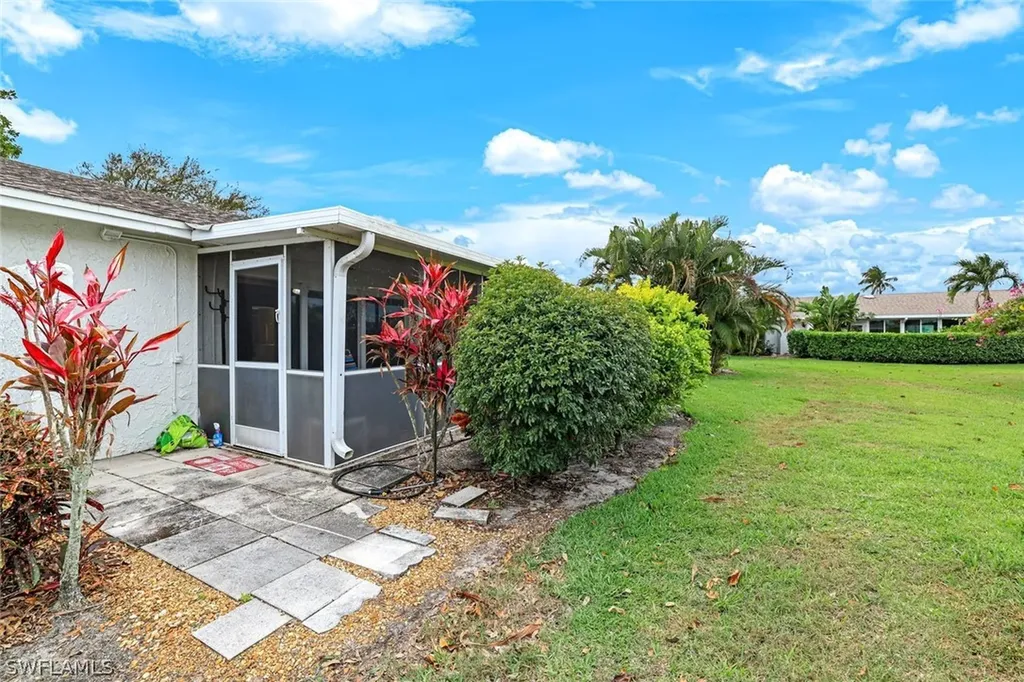 91 Glades Boulevard Naples FL 34112