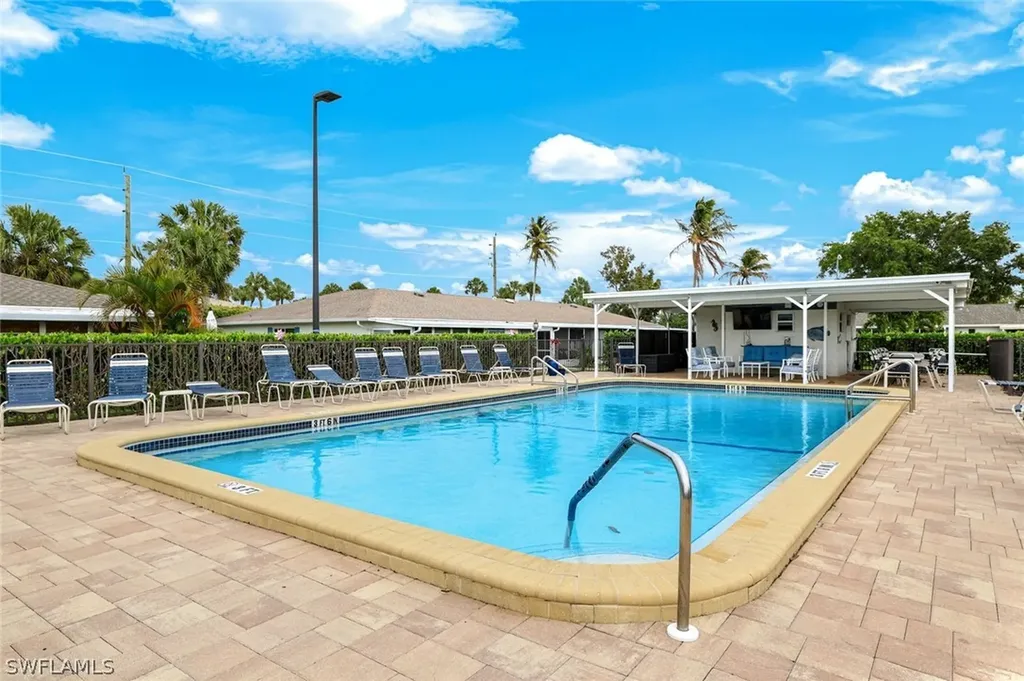 91 Glades Boulevard Naples FL 34112