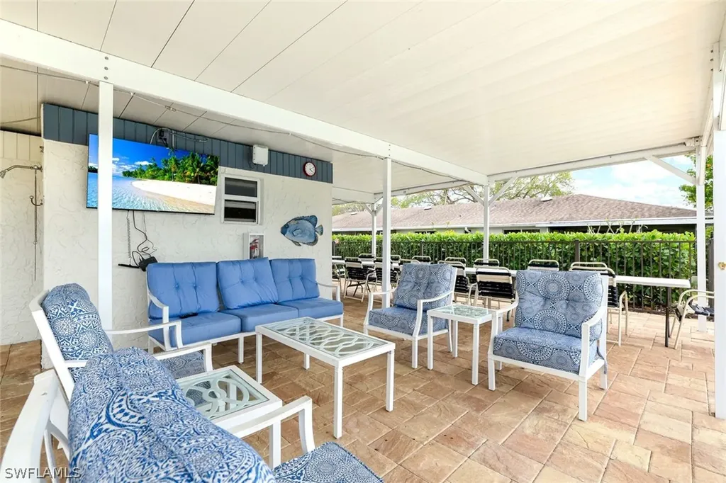 91 Glades Boulevard Naples FL 34112