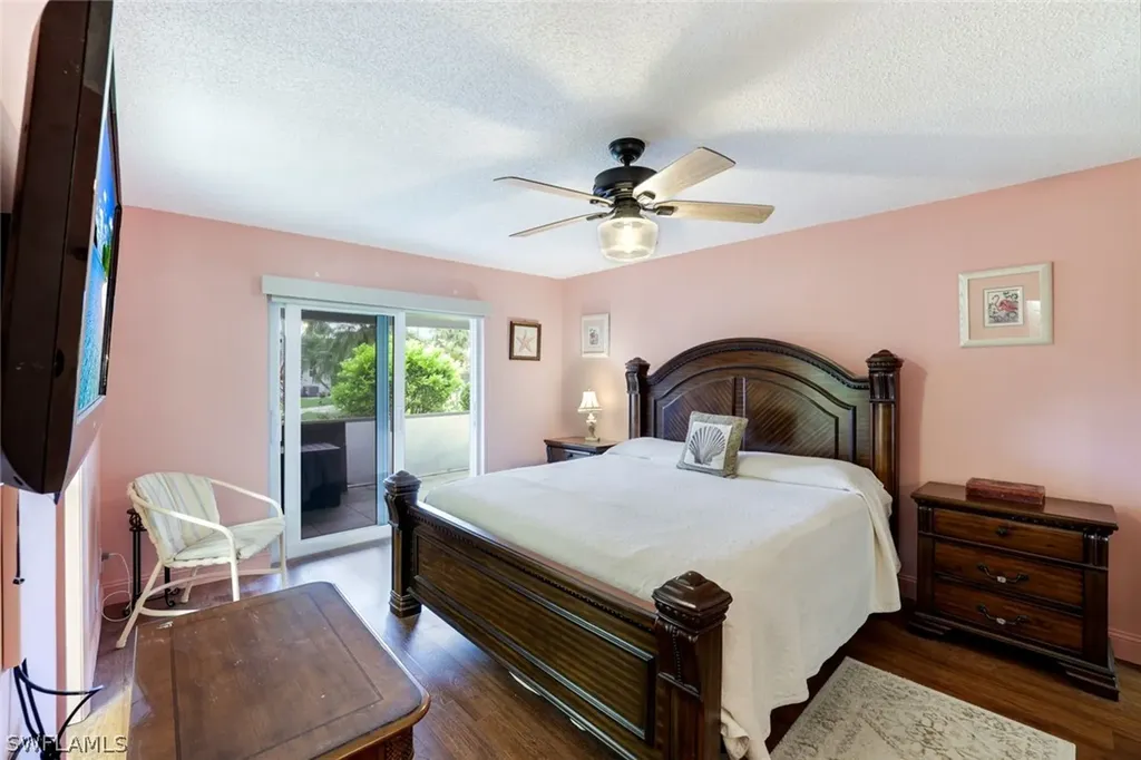 91 Glades Boulevard Naples FL 34112