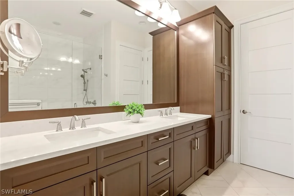 5962 Haiti Drive Naples FL 34113