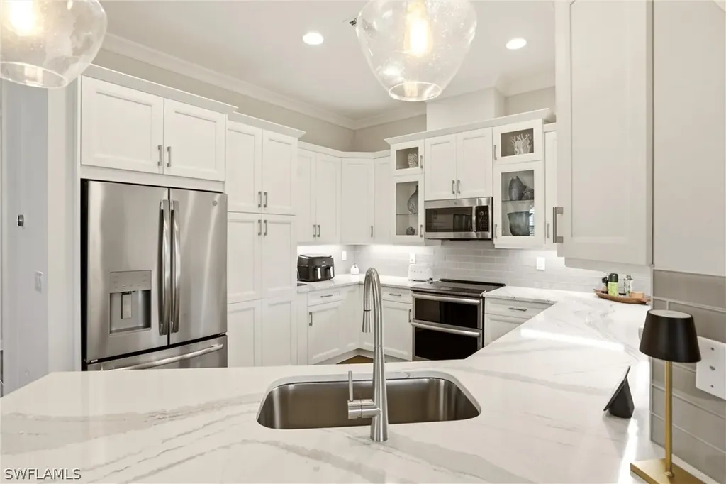 5962 Haiti Drive Naples FL 34113