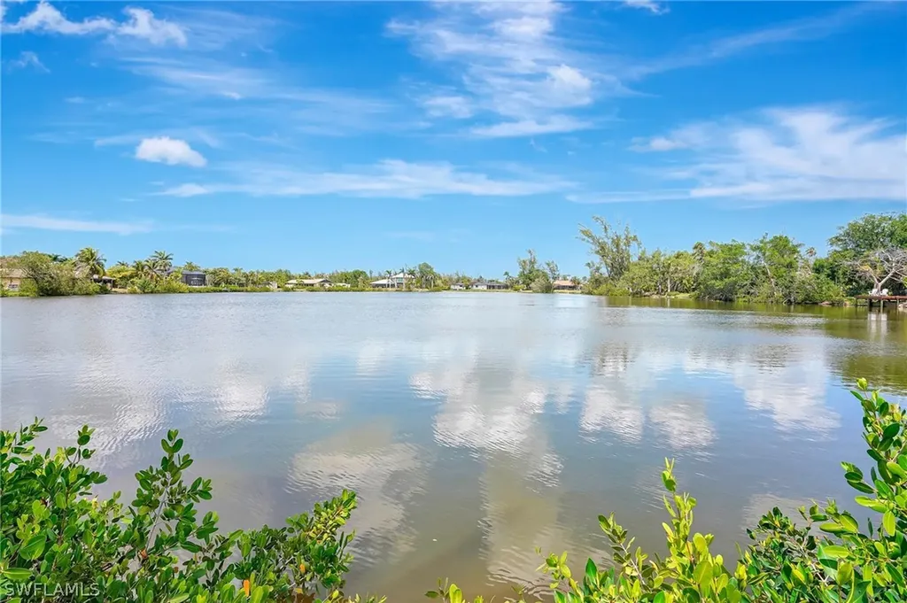 7235 Lake Drive Fort Myers FL 33908