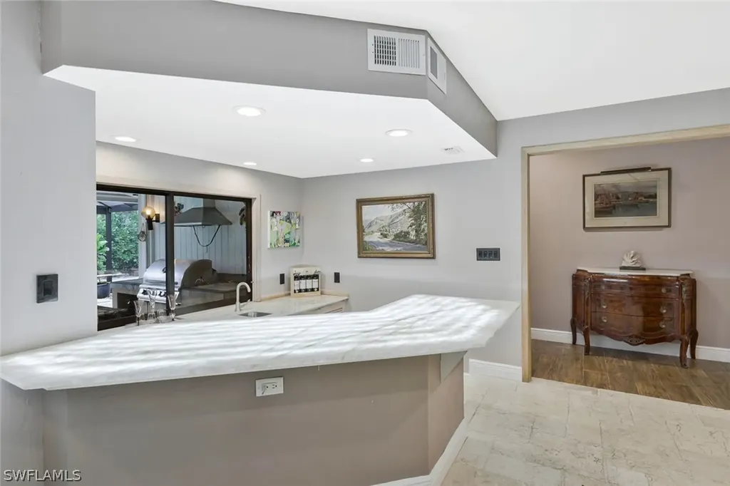 730 Bay Tree Court Naples FL 34108