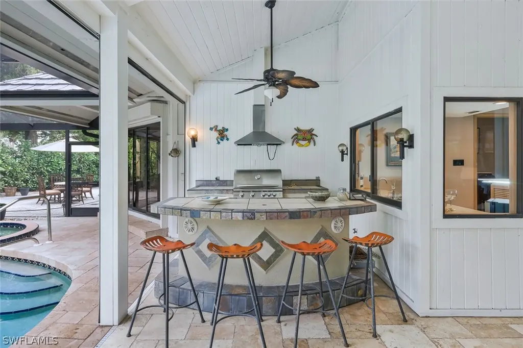 730 Bay Tree Court Naples FL 34108