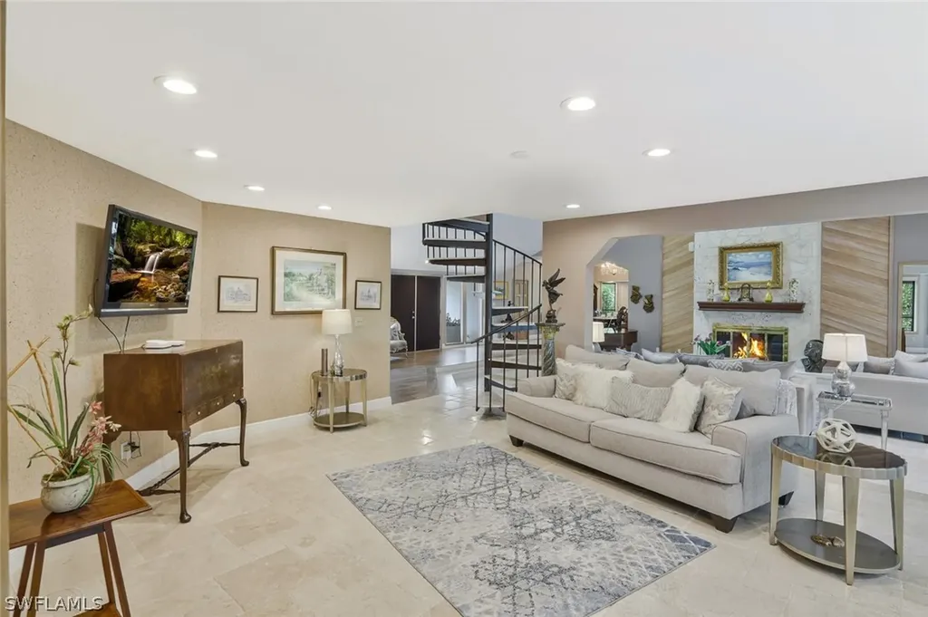 730 Bay Tree Court Naples FL 34108