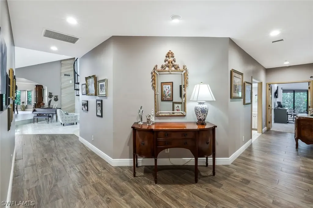 730 Bay Tree Court Naples FL 34108