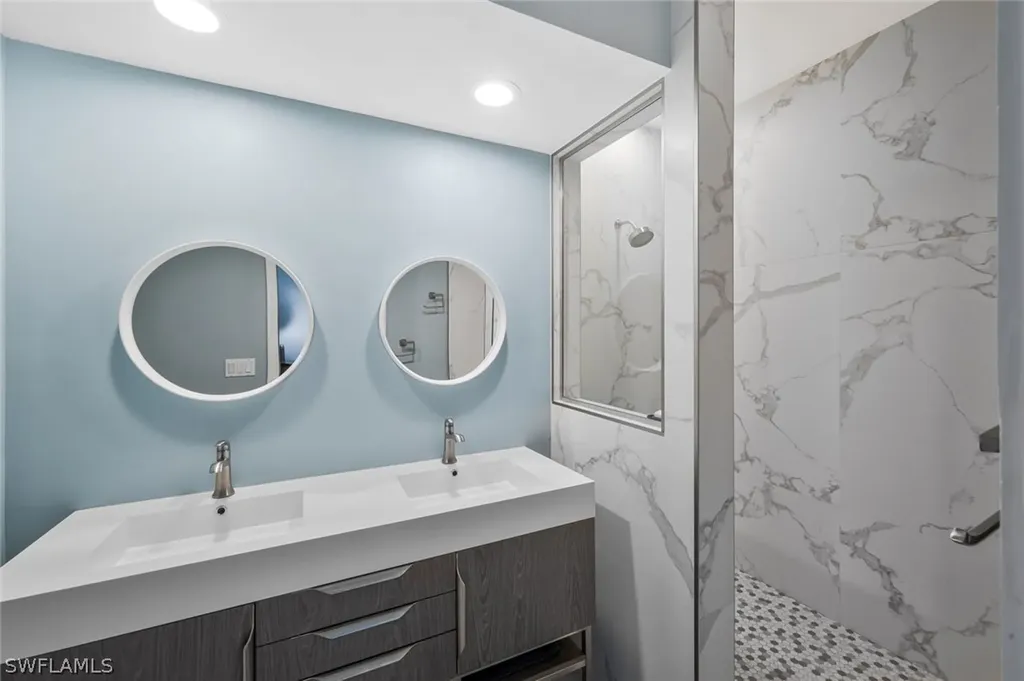 730 Bay Tree Court Naples FL 34108