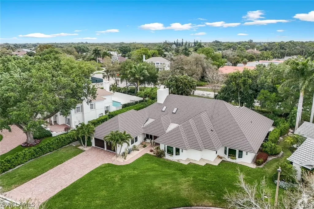 730 Bay Tree Court Naples FL 34108