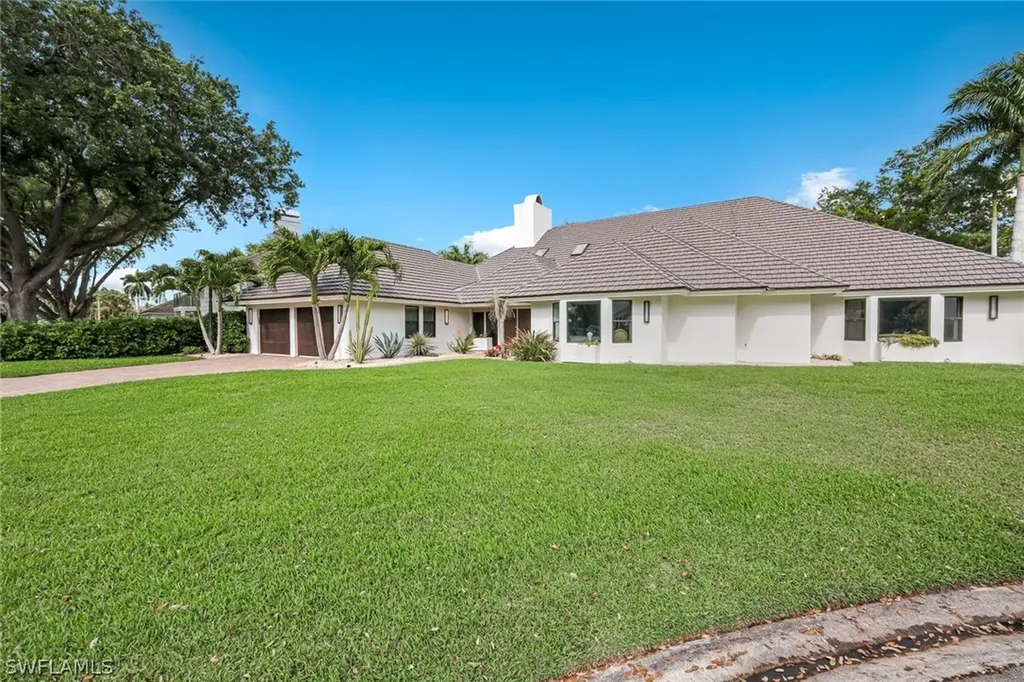 730 Bay Tree Court Naples FL 34108