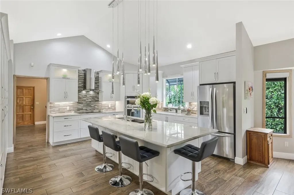 730 Bay Tree Court Naples FL 34108