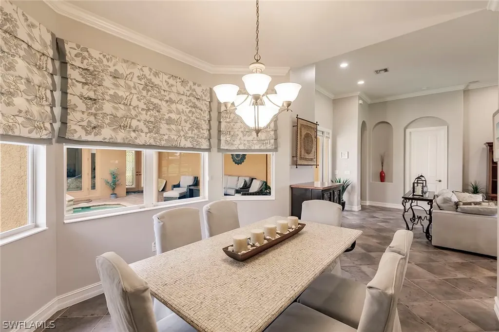 6105 Dogleg Drive Naples FL 34113
