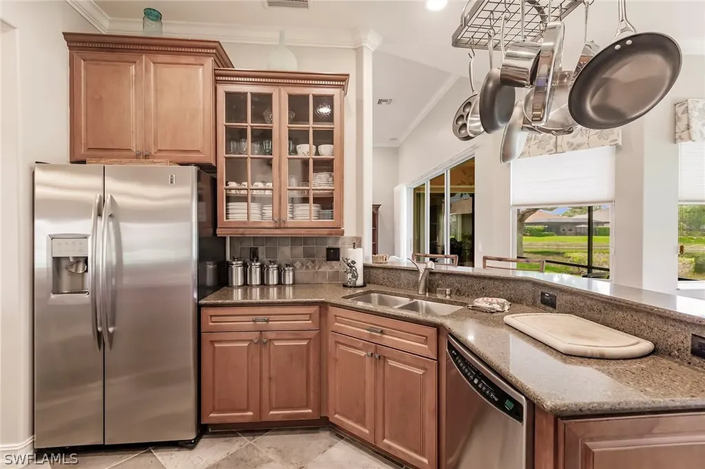 6105 Dogleg Drive Naples FL 34113