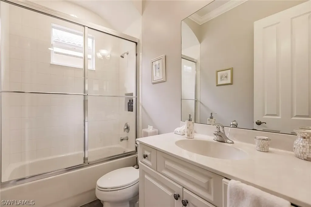 6105 Dogleg Drive Naples FL 34113