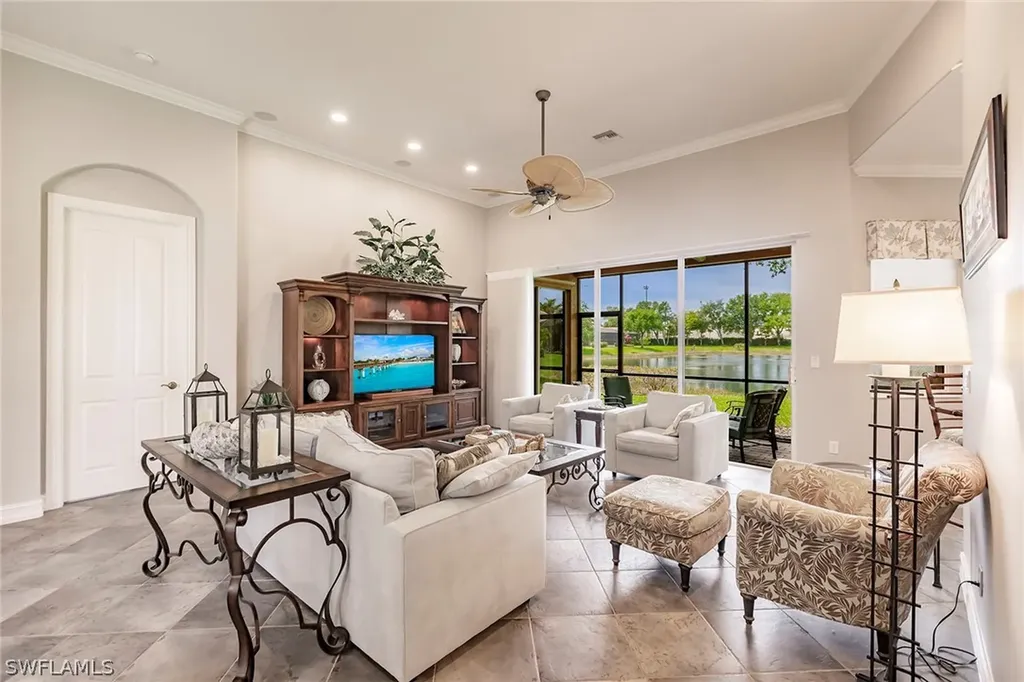 6105 Dogleg Drive Naples FL 34113