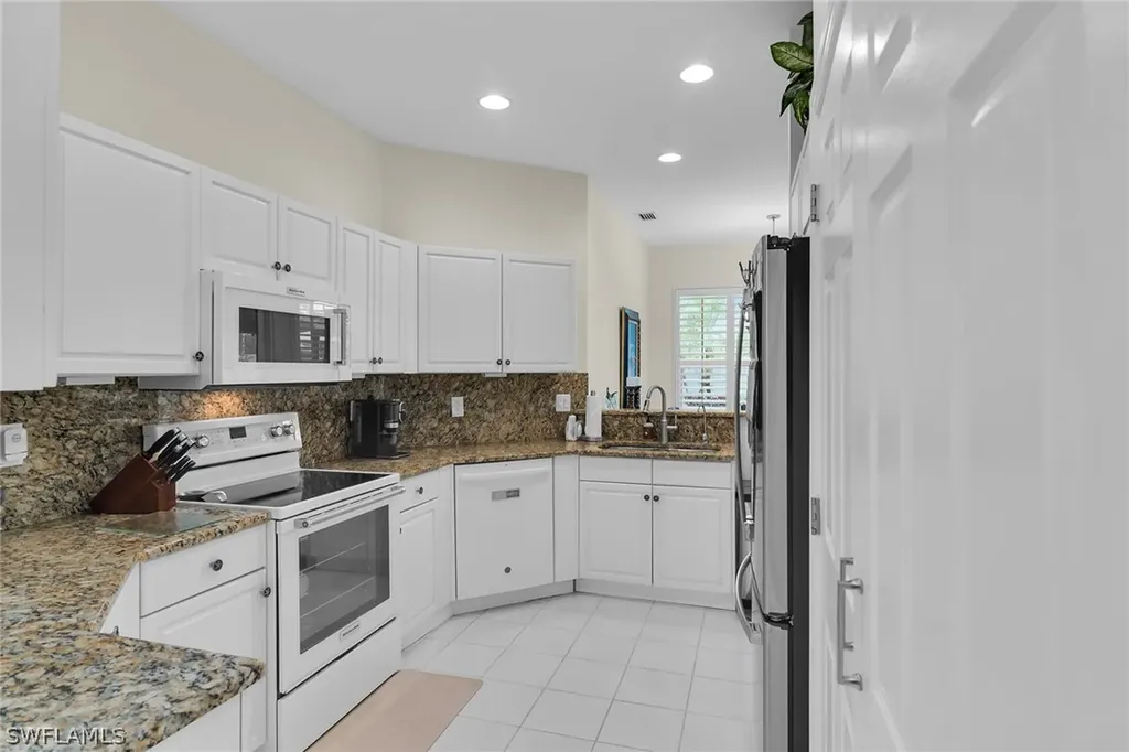 128 Livermore Lane Naples FL 34119