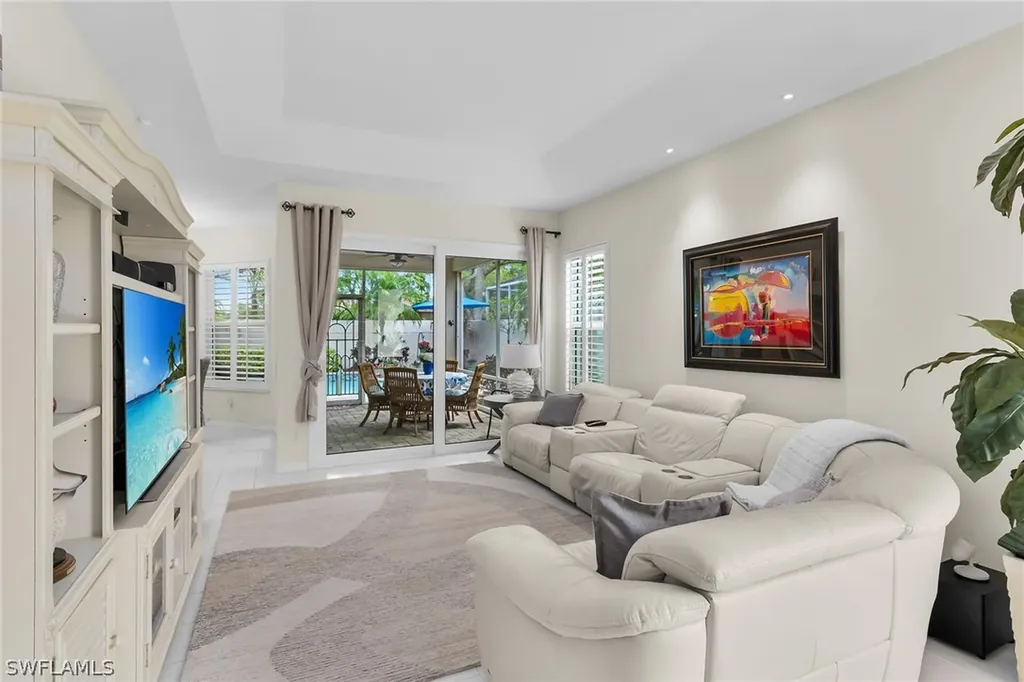 128 Livermore Lane Naples FL 34119
