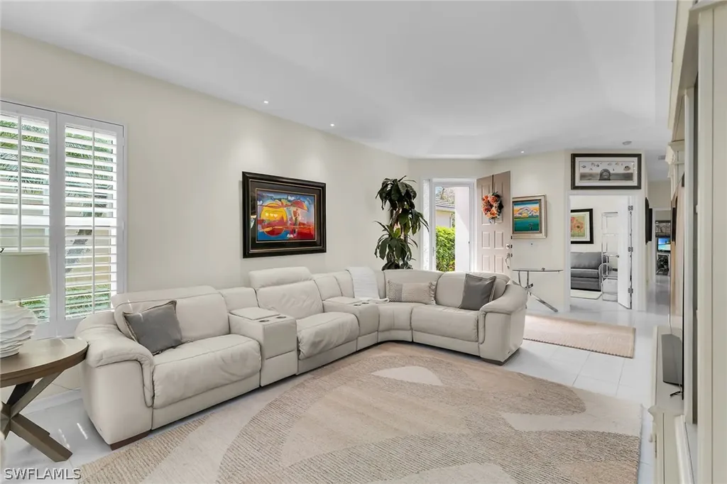 128 Livermore Lane Naples FL 34119