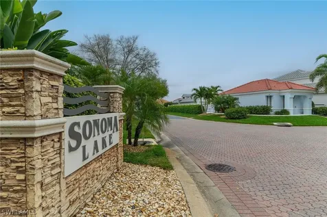 128 Livermore Lane Naples FL 34119