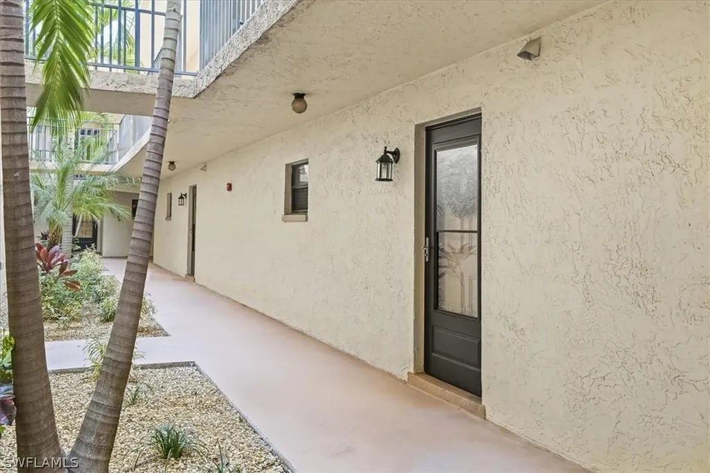 12491 Mcgregor Boulevard Fort Myers FL 33919