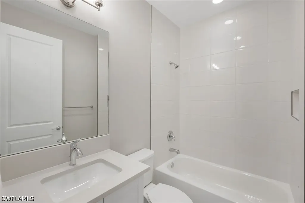 3368 Meloy Drive Fort Myers FL 33905