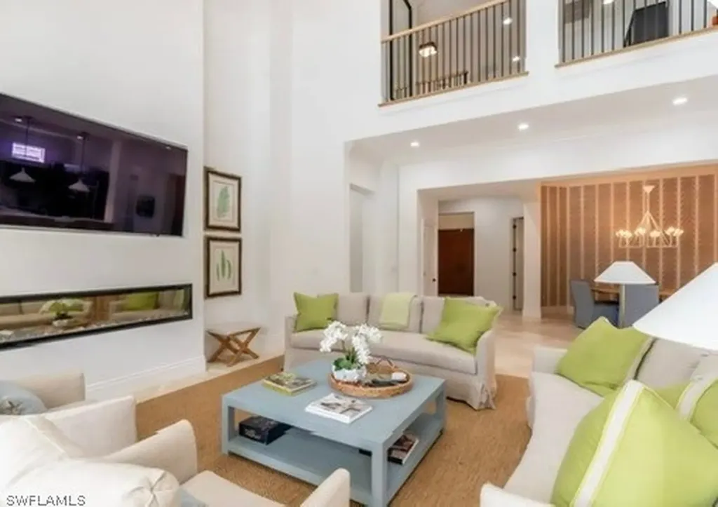 428 Rudder Road Naples FL 34102