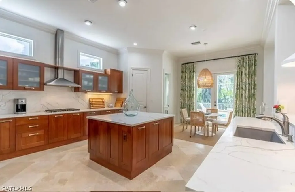 428 Rudder Road Naples FL 34102