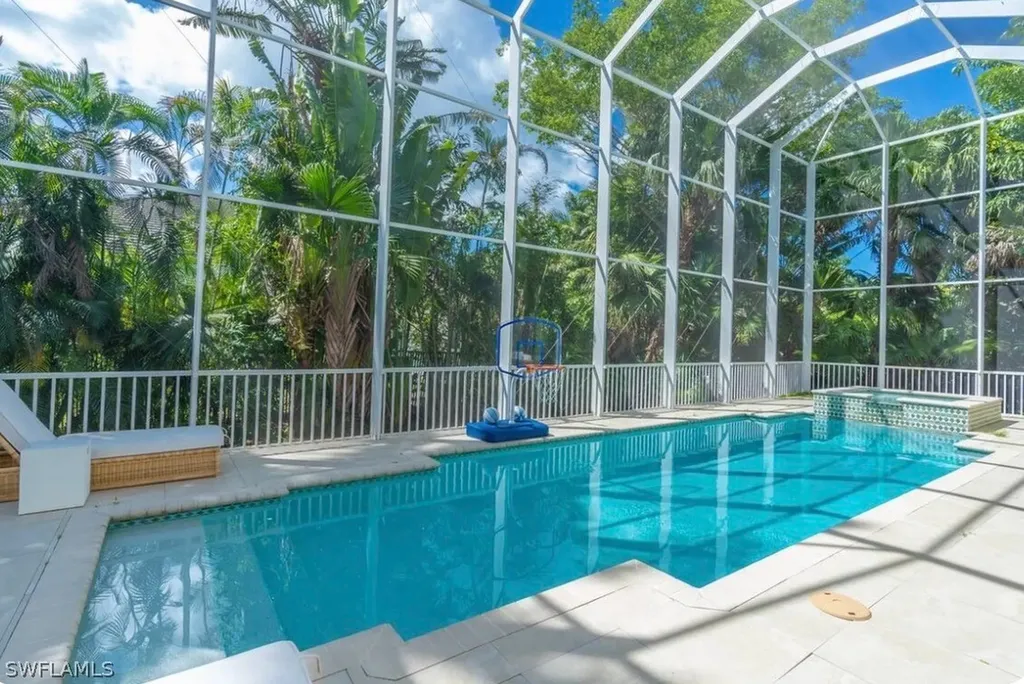 428 Rudder Road Naples FL 34102