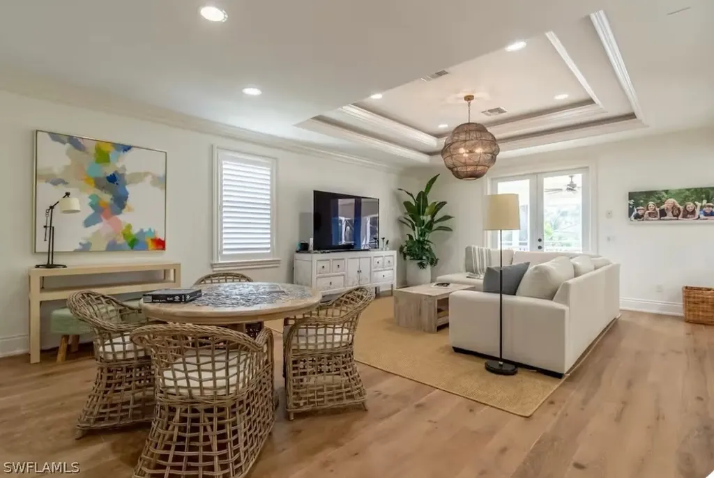 428 Rudder Road Naples FL 34102