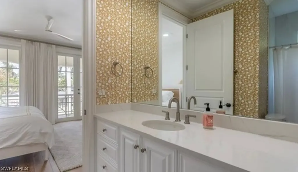 428 Rudder Road Naples FL 34102