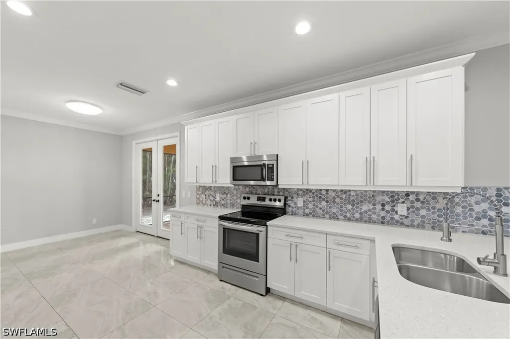 2859 Blossom Court Naples FL 34120