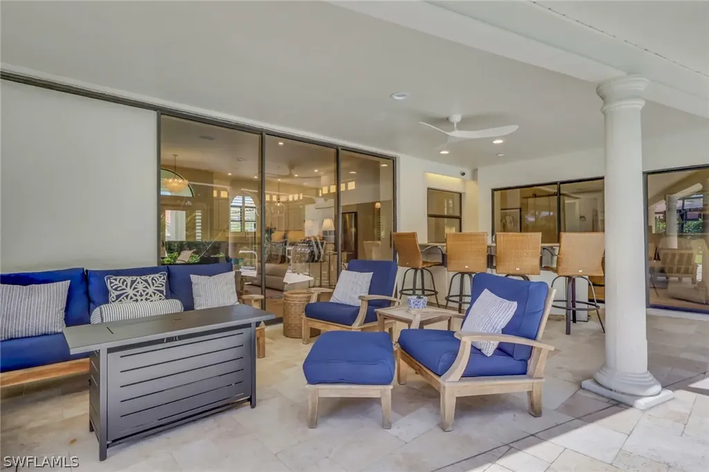 1325 Kings Way Naples FL 34104