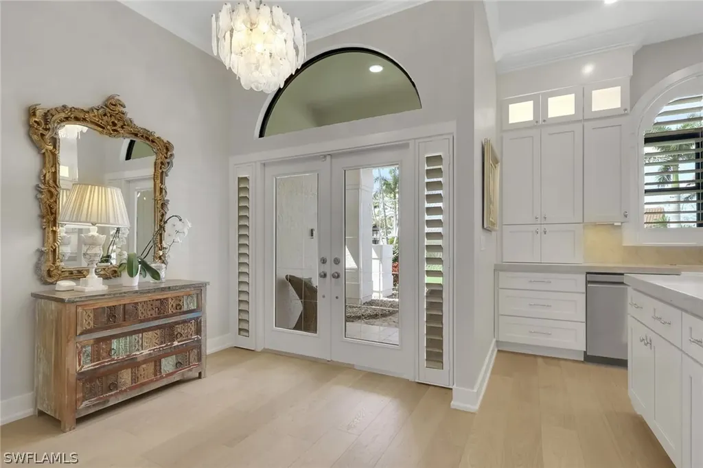 1325 Kings Way Naples FL 34104