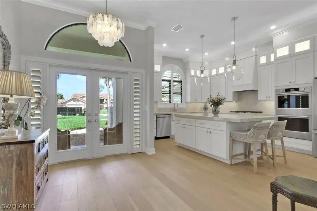 1325 Kings Way Naples FL 34104
