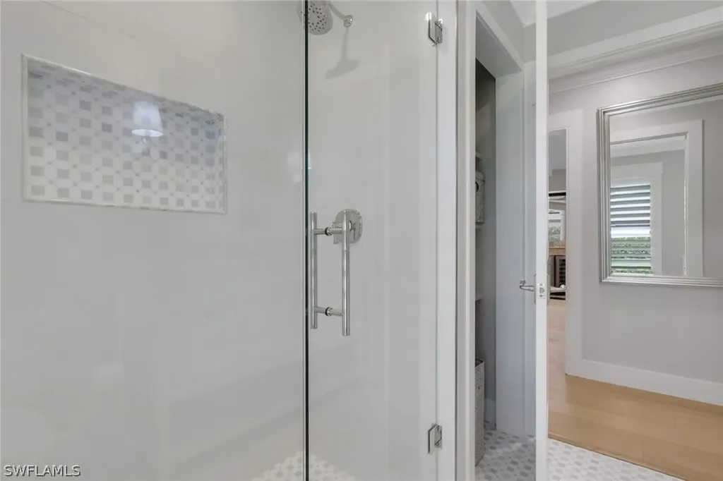 1325 Kings Way Naples FL 34104