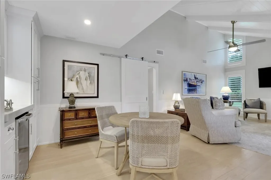 1325 Kings Way Naples FL 34104