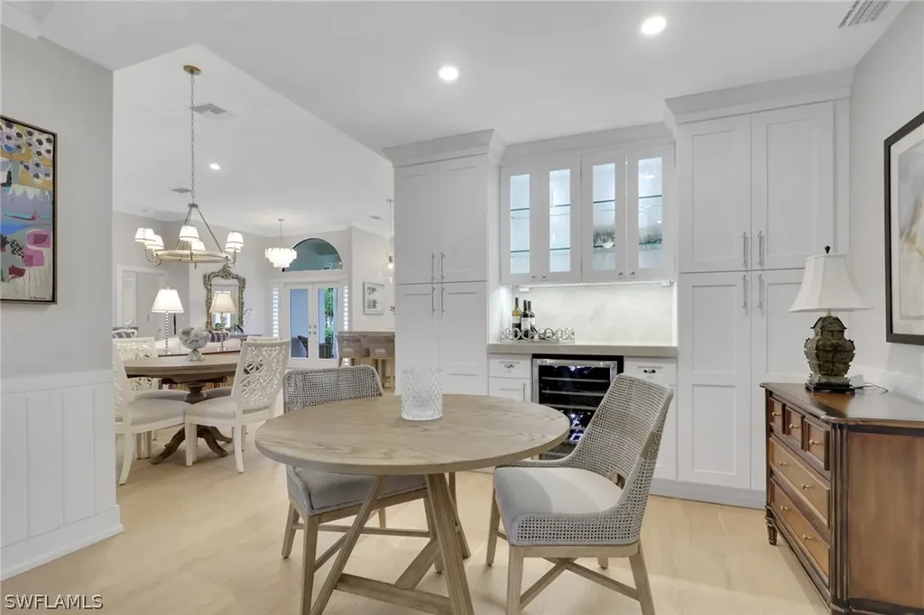 1325 Kings Way Naples FL 34104