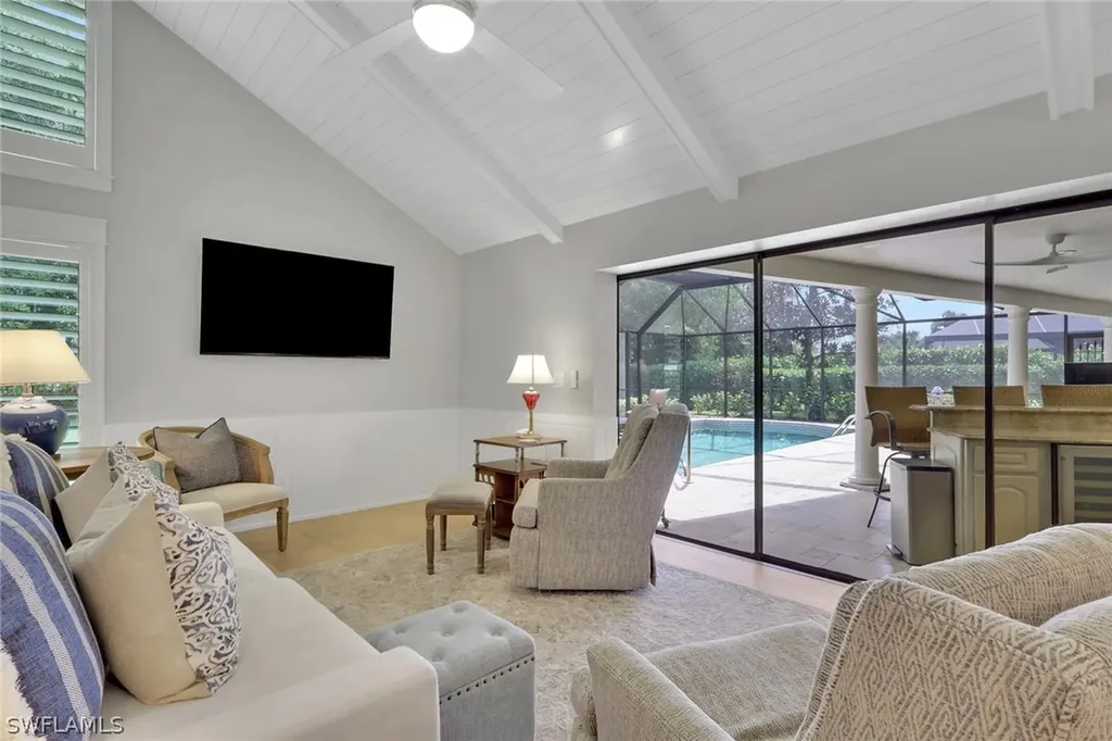 1325 Kings Way Naples FL 34104