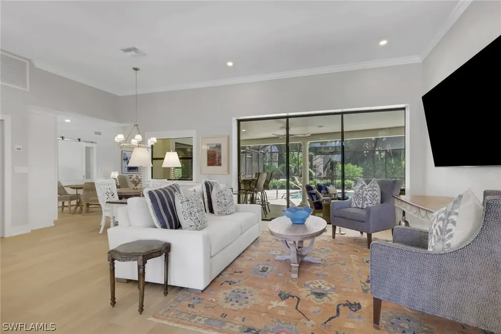 1325 Kings Way Naples FL 34104
