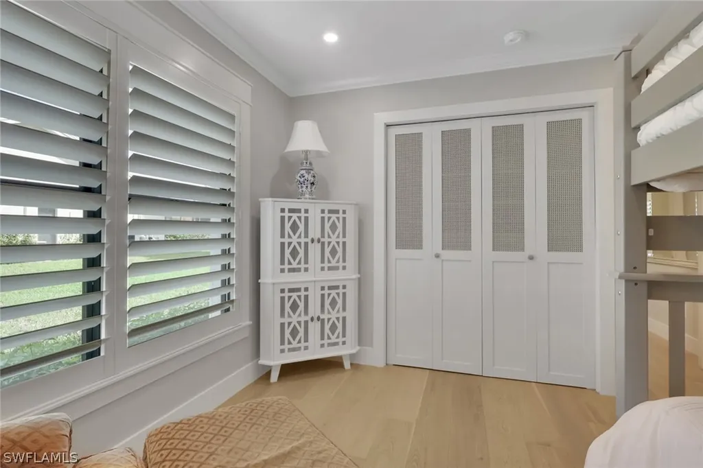 1325 Kings Way Naples FL 34104