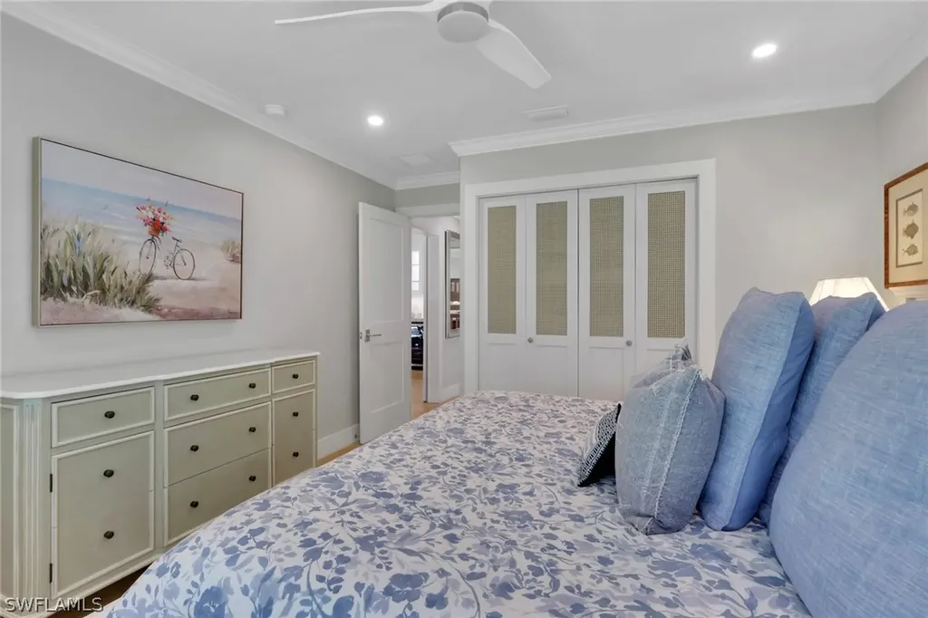 1325 Kings Way Naples FL 34104