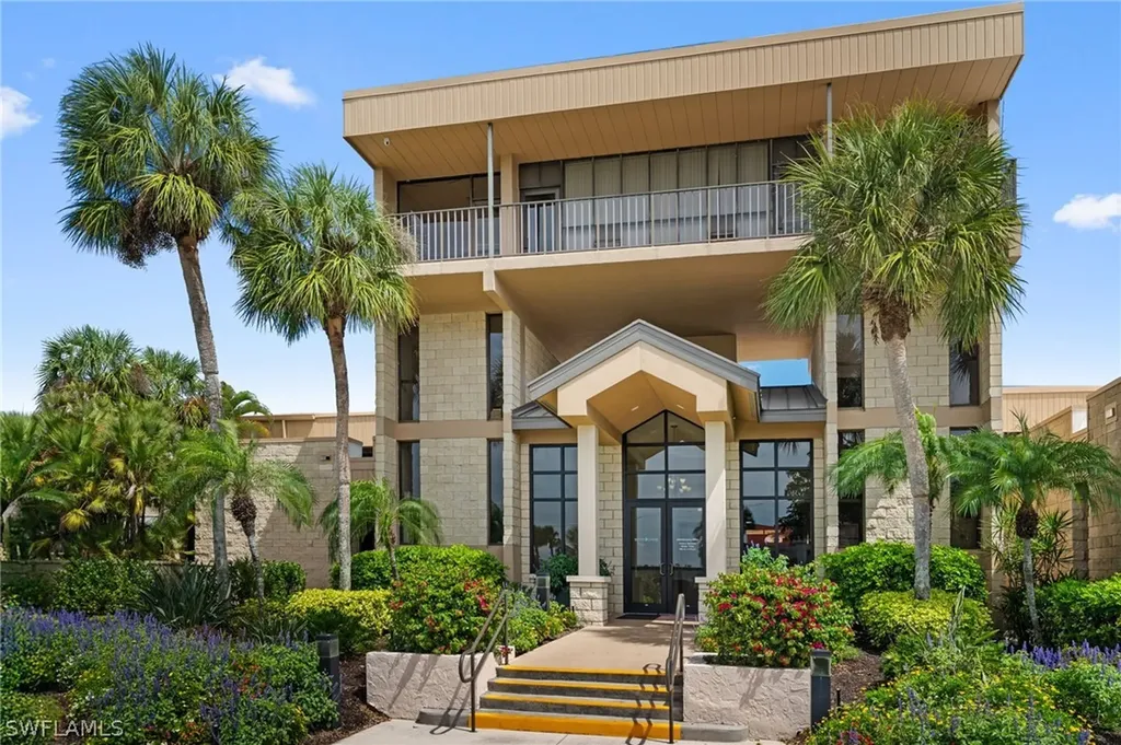 1660 Pine Valley Drive Fort Myers FL 33907