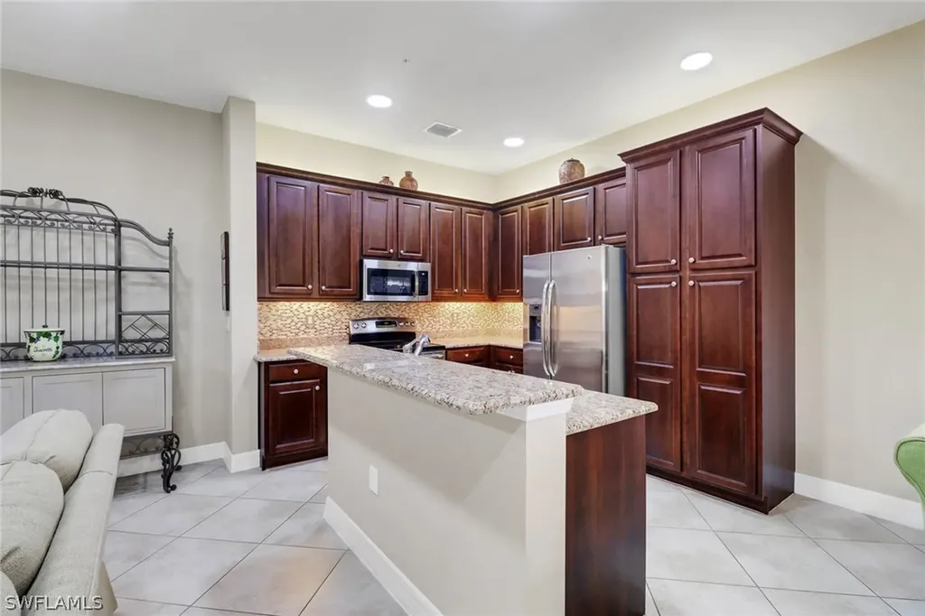 6526 Monterey Point Naples FL 34105